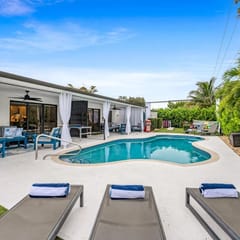 Chic + Upscale Heated POOL home 15 Min to FLL