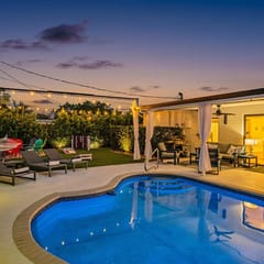 Luxury+ Fun | Heated POOL | Games | 15 Min to FLL