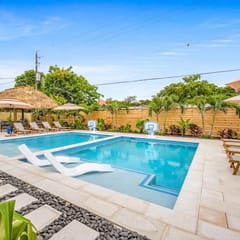 2 Resort Homes Side-by-Side - Pool, Tiki, Ice Bath