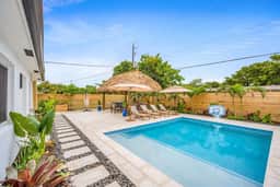 Island Vibes Retreat | Pool, Tiki & Cold Plunge - Image 5