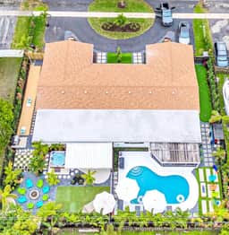 2 Homes | Sleeps 16 | Heated Pool, Hot Tub & Golf - Image 5