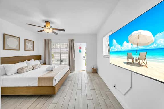 Hawksbill 203 — Beachfront King Studio Heated Pool - Image 1