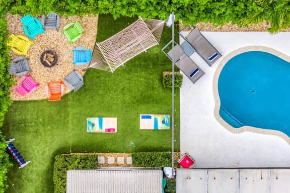 Luxury+ Fun | Heated POOL | Games | 15 Min to FLL - Image 2