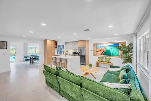 Island Vibes Retreat | Pool, Tiki & Cold Plunge - Image 2