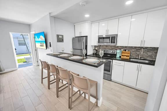 Kemps Ridley 3 | Beach & Pool Studio | Walkable - Image 4