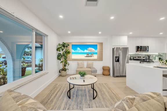 Hot Tub, 2 Fire Pits & Games | 15 Min to FLL - Image 3